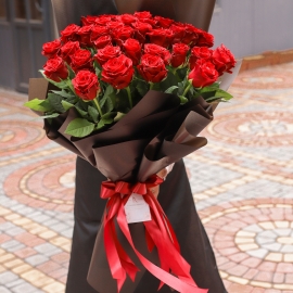 37 Великолепных красных роз