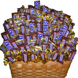 Huge Snickers Basket