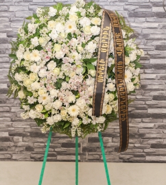 Graceful Eternal Wreath